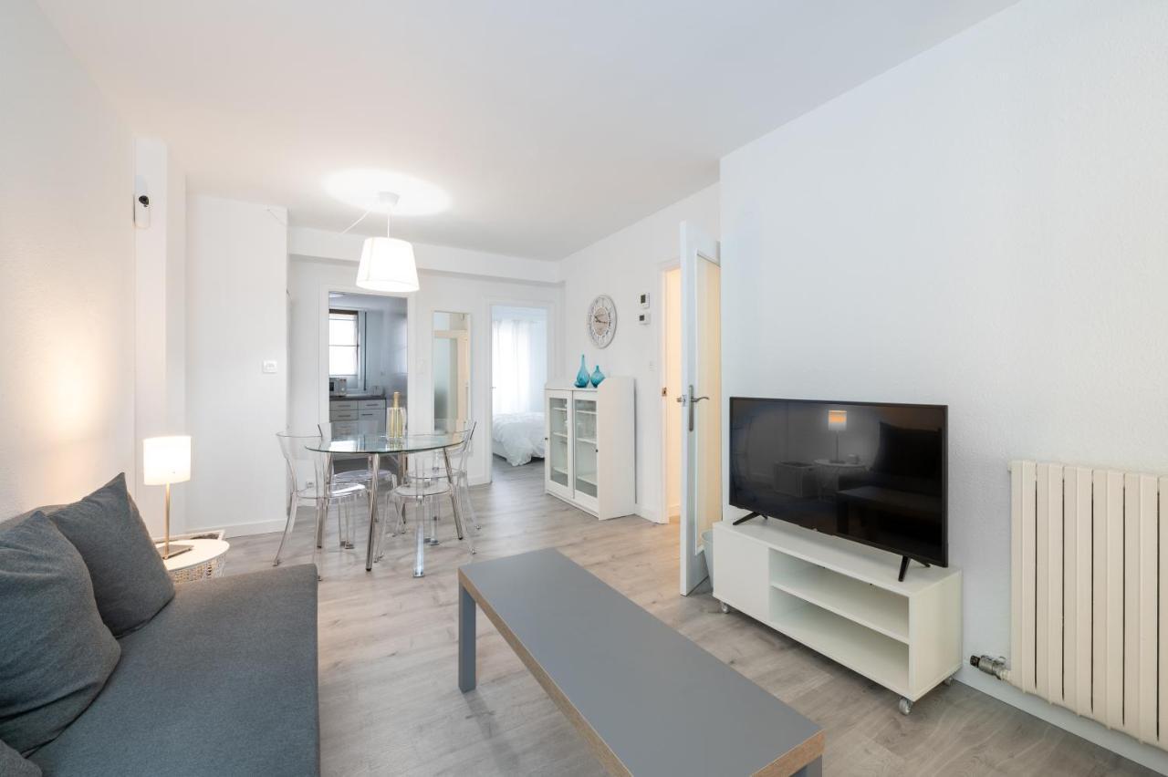 Apartamento Al Lado De La Romareda 萨拉戈萨 外观 照片